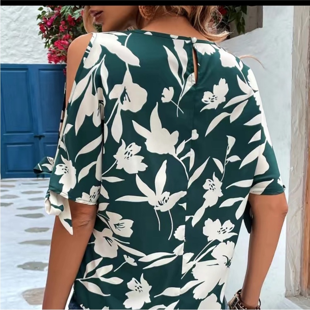 - Unbranded size XL floral blouse new without - Picture 3 of 3
